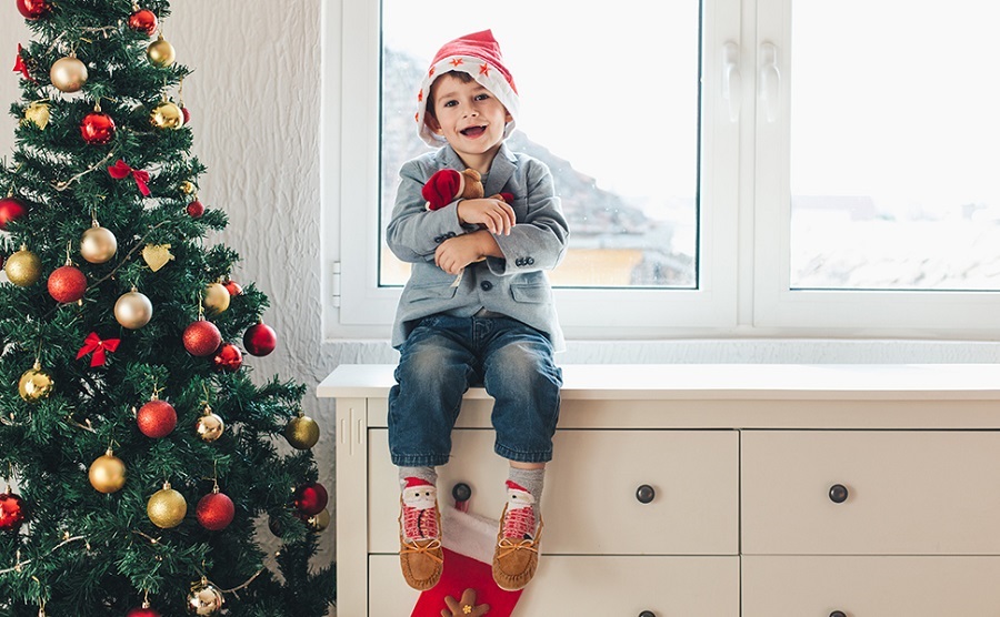 7 Amazing Christmas Shoes For Kids To Wear During The Holiday Season 