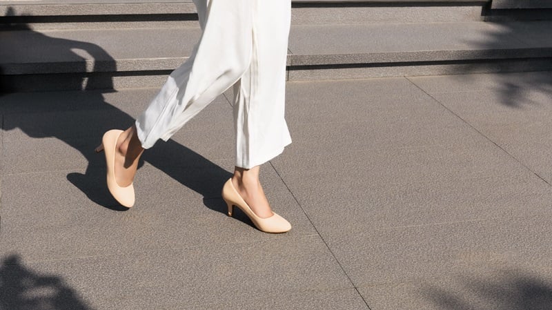 Flats vs heels: which one should you choose this summer
