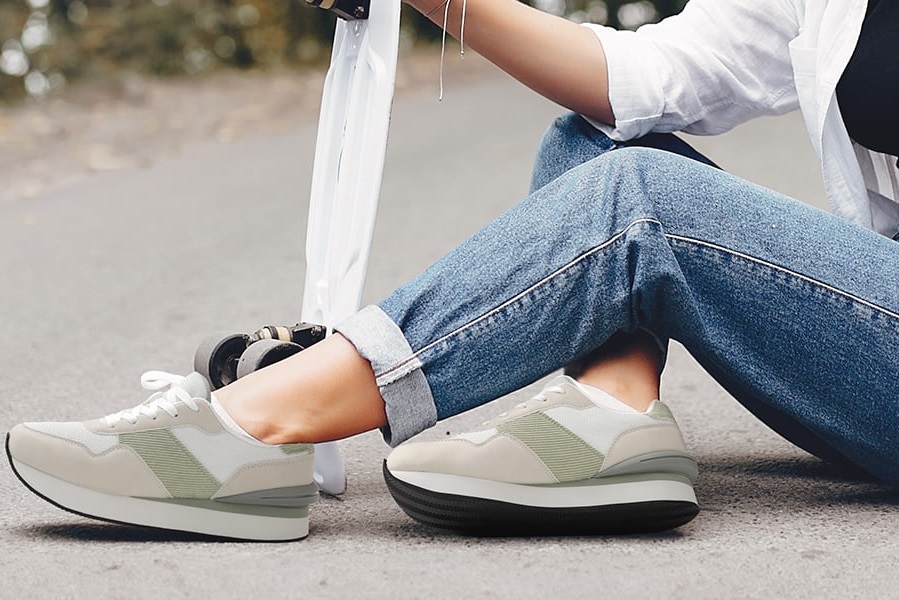 6 Best Types of Walking Sneakers for Women