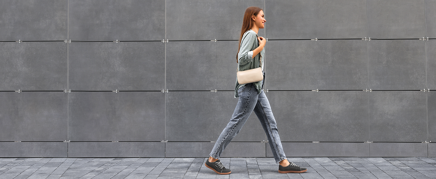 Most comfortable shoes for wide flat feet store
