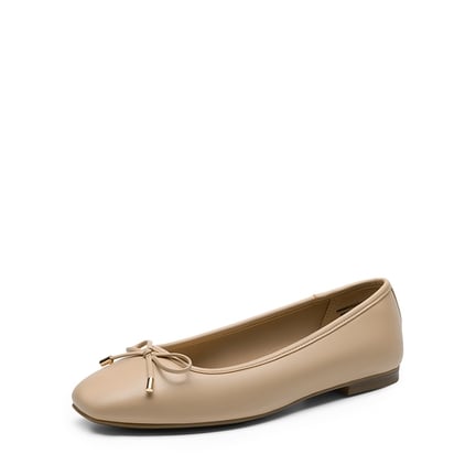 7 Radiant Styles To Wear The Flats With Formal Dresses