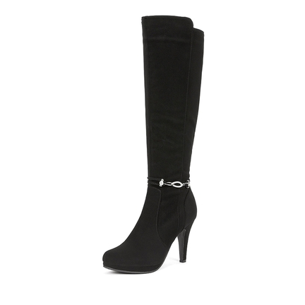 6 Best Black Shoes to Wear with a White Dress