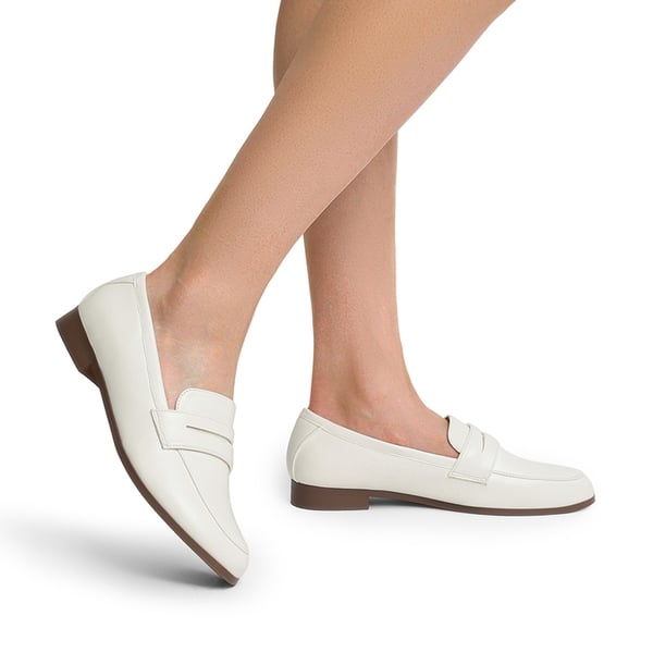 Round Toe Slip-on Penny Loafers - WHITE-PU - 1