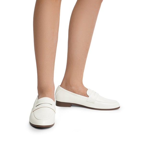Round Toe Slip-on Penny Loafers - WHITE-PU - 2