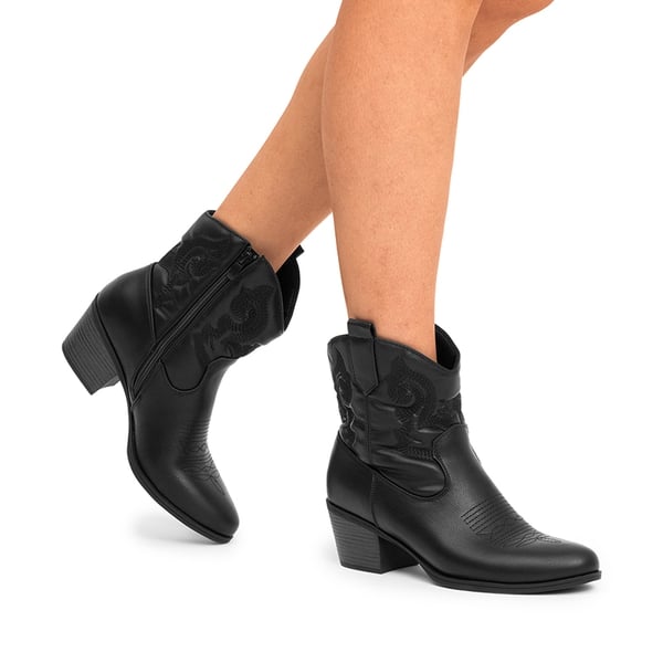 Embroidered Low Heel Cowgirl Ankle Boots - BLACK - 1