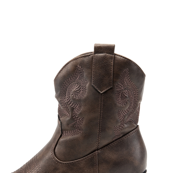 Embroidered Low Heel Cowgirl Ankle Boots - BROWN - 6