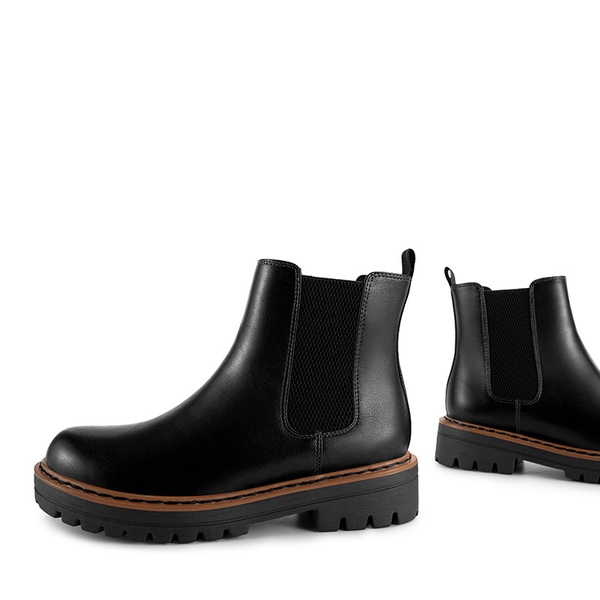 Lug Sole Chelsea Boots - BLACK - 4