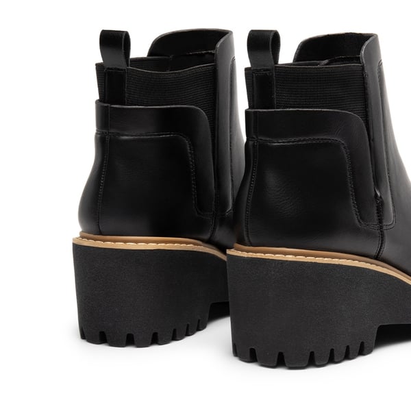  Lug Outsole Chelsea Boots  - BLACK-PU - 6