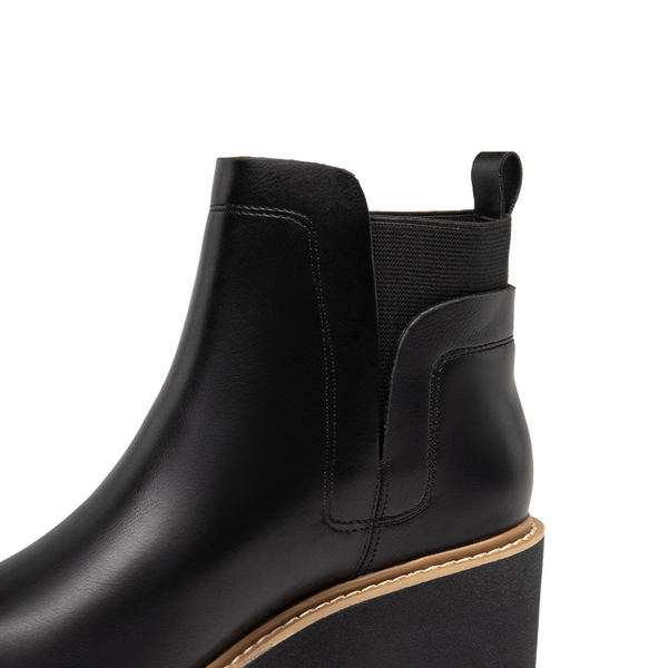  Lug Outsole Chelsea Boots  - BLACK-PU - 7