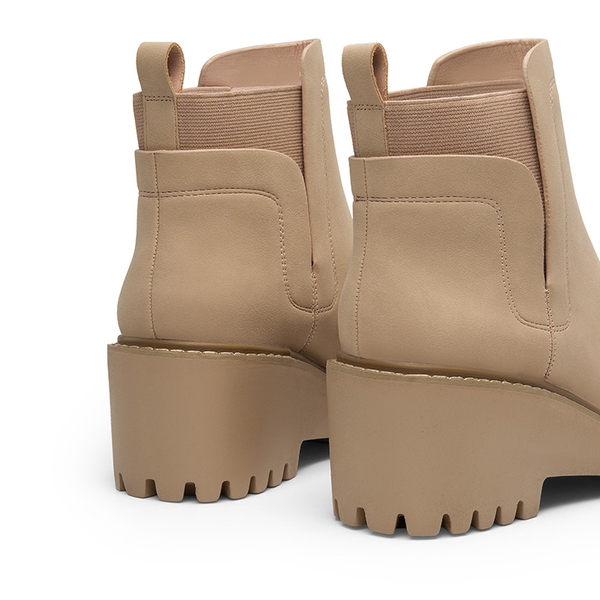  Lug Outsole Pull-On Chelsea Boots  - BEIGE-NUBUCK - 6