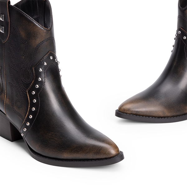 Studded Chic Cowgirl Ankle Boots  - BROWN - 7