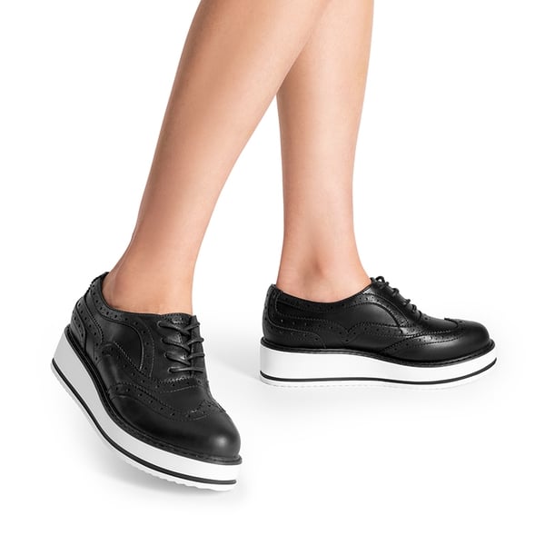 Women’s Wingtip Oxford Sneakers - BLACK-PU - 1