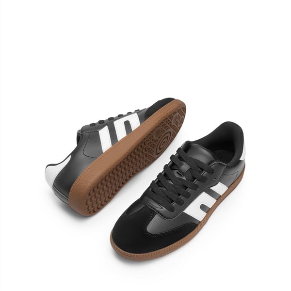 Retro-Inspired Chic Low-Top Sneakers - BLACK - 5