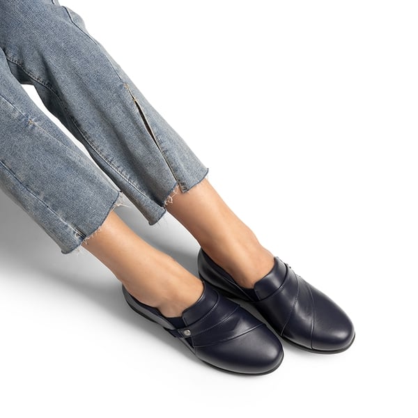 Ergonomic Slip-On Vegan Leather Flats - NAVY - 8