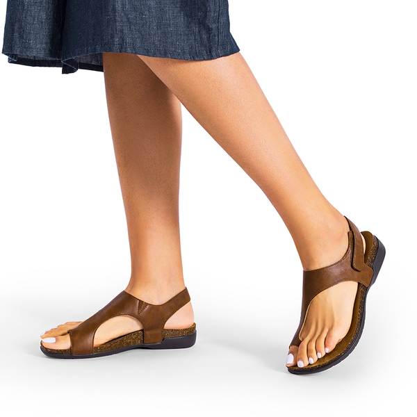 Dressy Thong Walking Flat Sandals - BROWN - 8