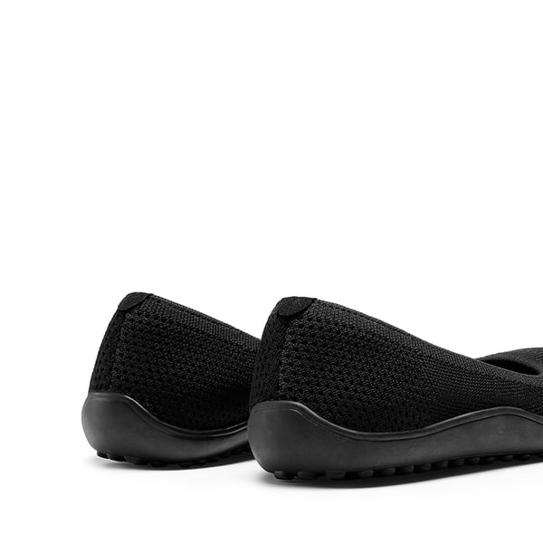 Round Toe Slip-On Knit Flats - BLACK - 2