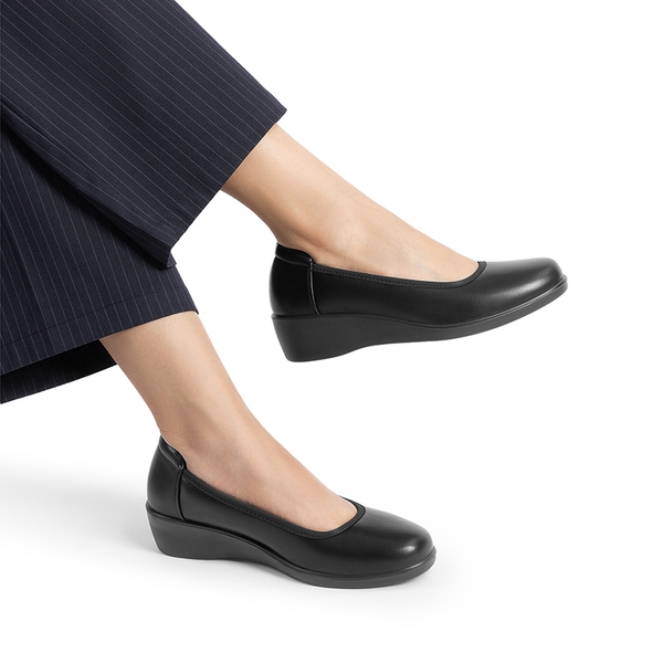 Women's Sustainable Wedge Heel Pumps - BLACK - 6