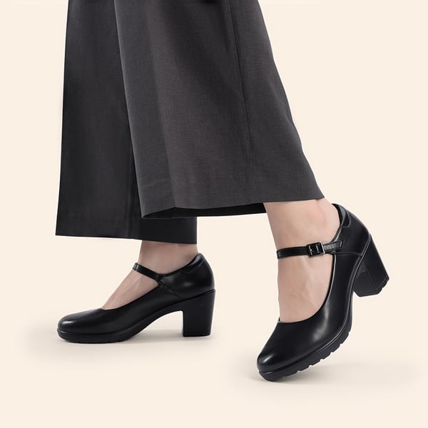 Wide-Toe Classic Mary Jane Pumps - BLACK - 7