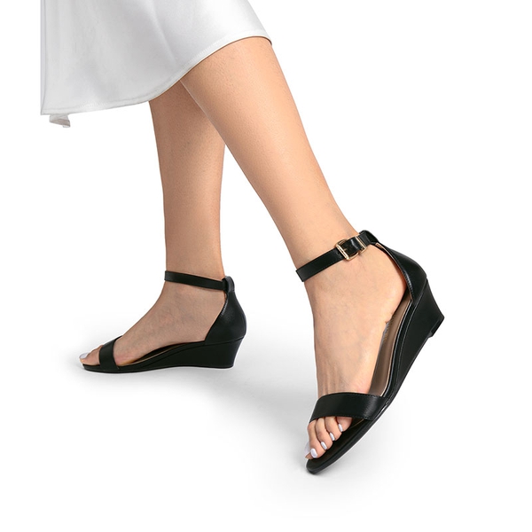 Wide-Toe Ankle Strap Low Wedge Sandals - BLACK - 5