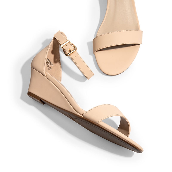 Wide-Toe Ankle Strap Low Wedge Sandals - NUDE - 3