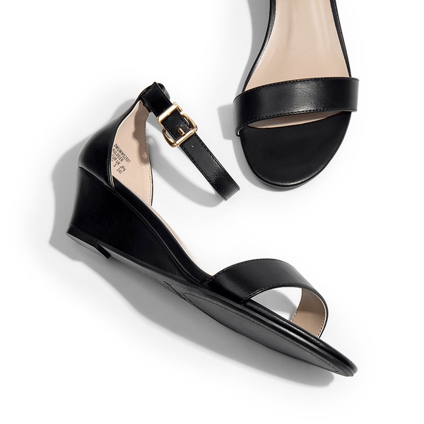 Wide-Toe Ankle Strap Low Wedge Sandals - BLACK - 3