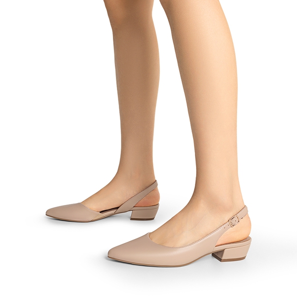 Women’s Chic Pointed Toe Slingback Pumps - NUDE - 6