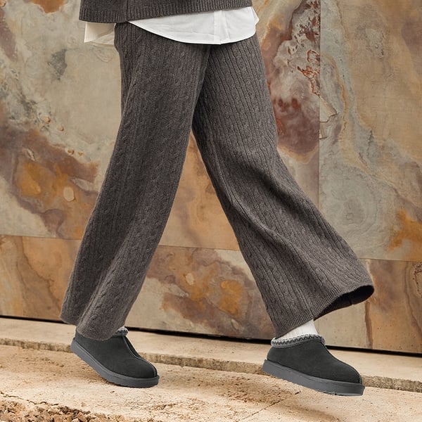 [FuzzyEasy Women's Slip-on] Embroidered Suede Fuzzy Cozy Slippers - GREY - 1