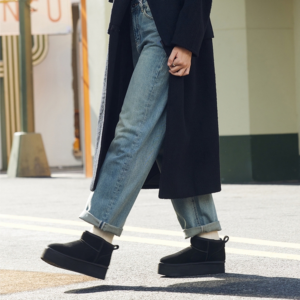 [FuzzyClassic Platform Mini Boot] Suede Platform Ankle Snow Boots - BLACK - 1