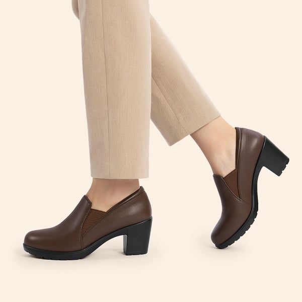 Comfortable Round Toe Block Heel Pumps - DARK BROWN - 6