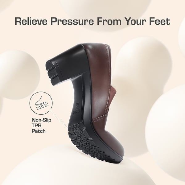 Comfortable Round Toe Block Heel Pumps - DARK BROWN - 4