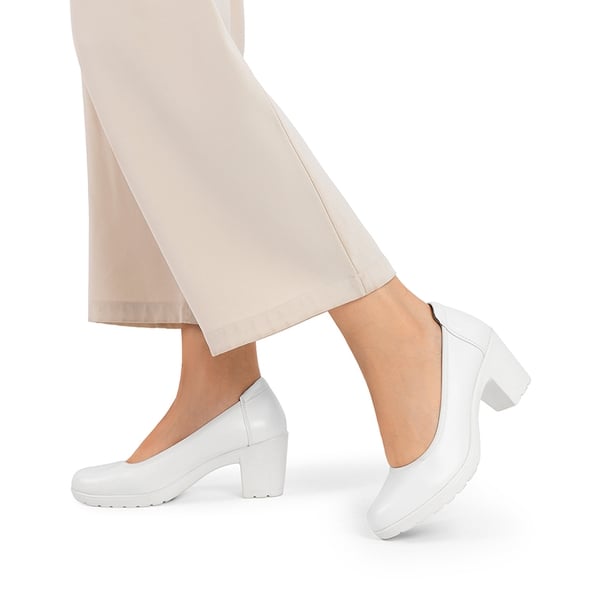 [Stand All Day Pumps] Edena Chunky Low Block Heel Pumps - WHITE - 7