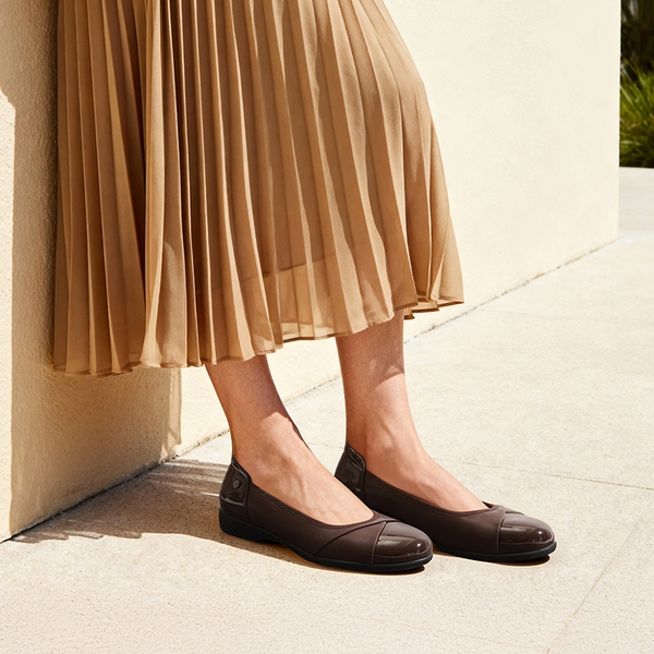 Ascenda Women’s Comfortable Flats with Arch Support - BROWN - 2