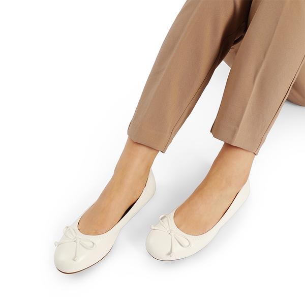 Ascenelle Foldable Bowknot Lightweight Ballet Flats - WHITE - 7