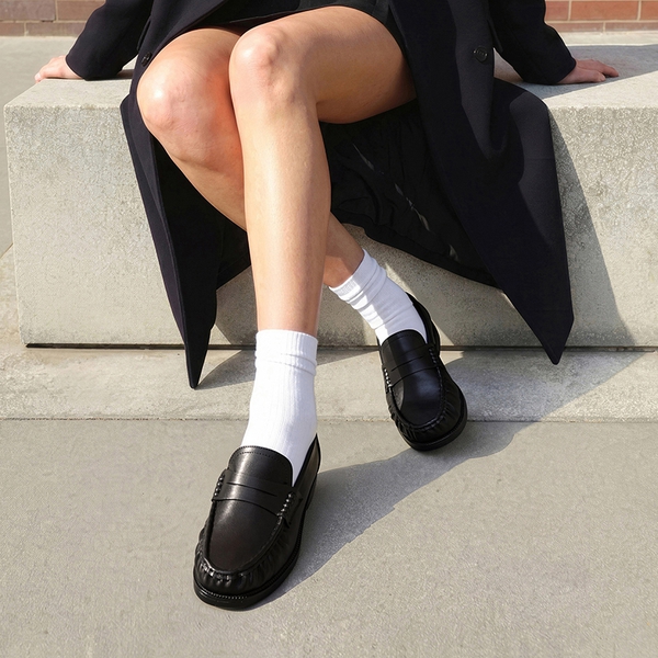 Women's Comfortable Penny Loafers with Pleated Detail - BLACK - 2