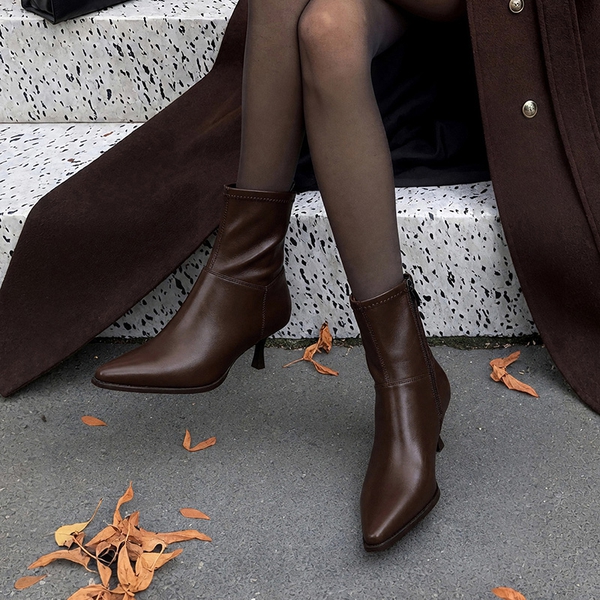 Women’s Pointed-Toe Stretch Ankle Boots - CHOCOLATE - 2