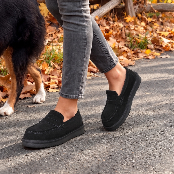 [FuzzyEasy Women's Slip-on] Women's Suede Faux Fur Loafers with Memory Foam - BLACK - 2