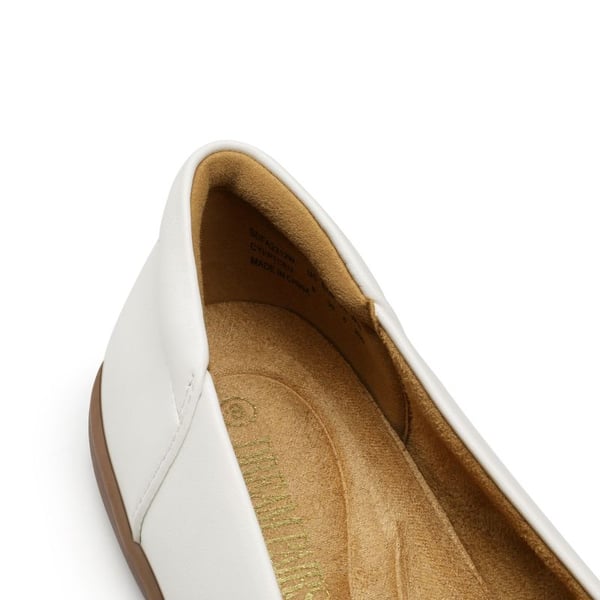 Comfortable Round Toe Ballet Flats - WHITE - 3