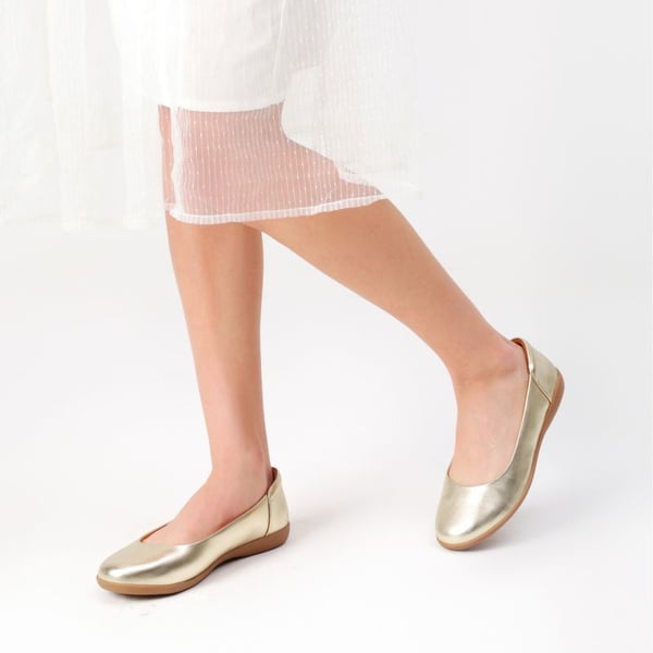 Comfortable Round Toe Ballet Flats - GOLD - 1