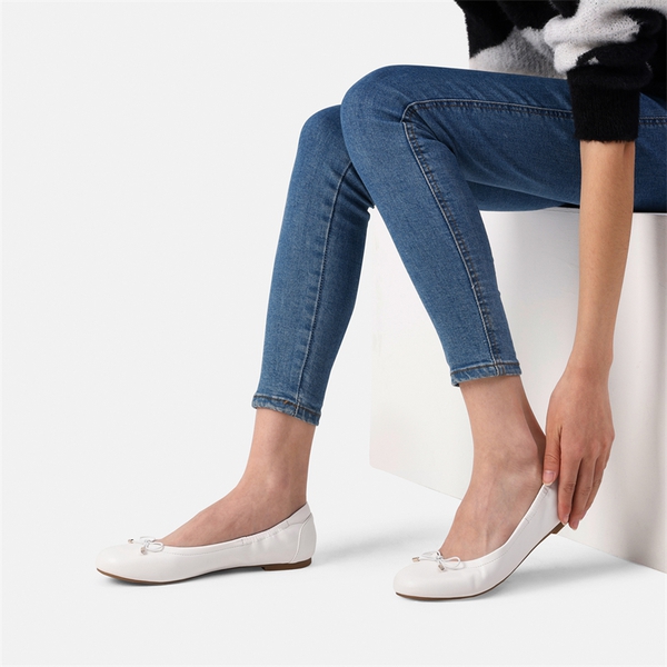 Bowknot Soft Foldable Ballet Flats - WHITE - 1