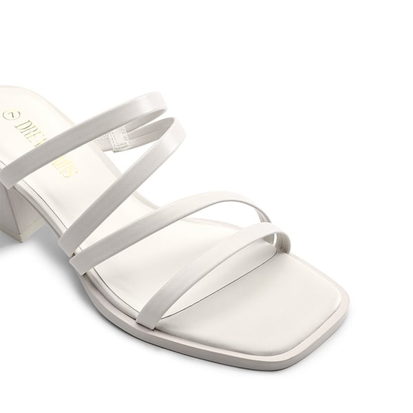 Square Toe Strappy Chunky Heel Sandals - WHITE - 4