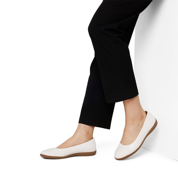 Slip On Arch Support Flats - WHITE - 1