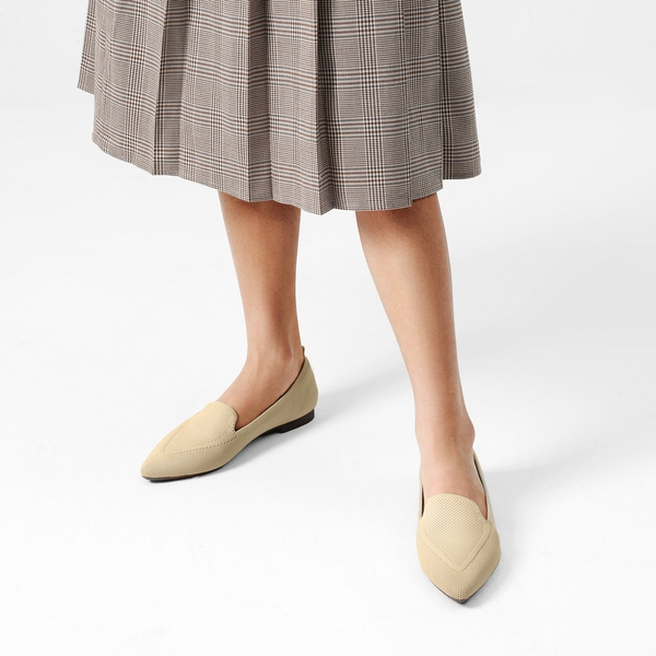 Flexible Pointed Toe Sustainable Loafers - NUDE - 1