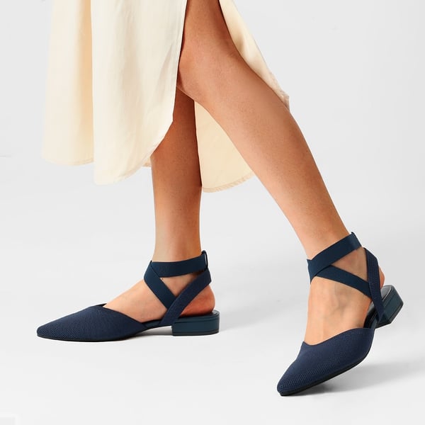 Ankle Strap Pointed Toe Flats With V-Cut Vamp - NAVY - 1
