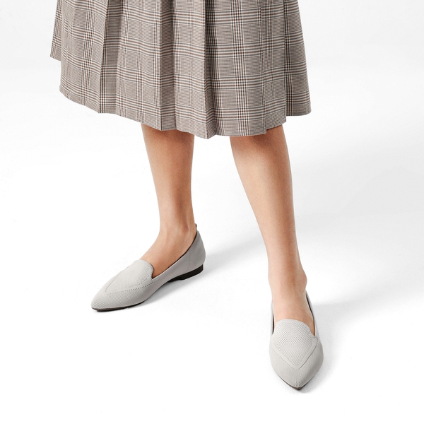 Flexible Pointed Toe Sustainable Loafers - GREY - 1