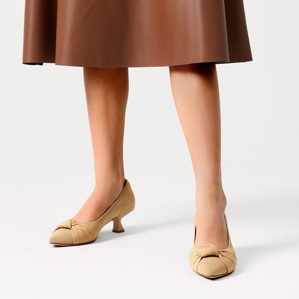 Comfortable Kitten Heels with Bow - BEIGE - 1