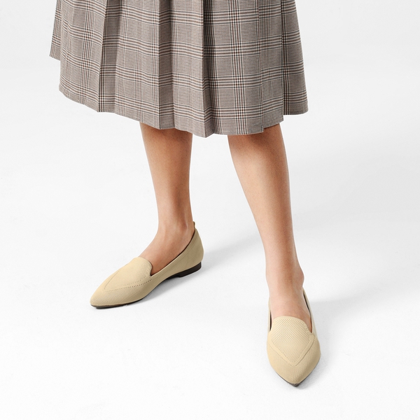 Flexible Pointed Toe Sustainable Loafers - APRICOT - 1