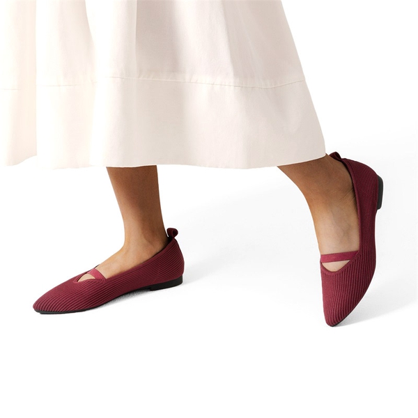 Non-Slip Pointed Toe Breathable Flats  - BURGUNDY - 1