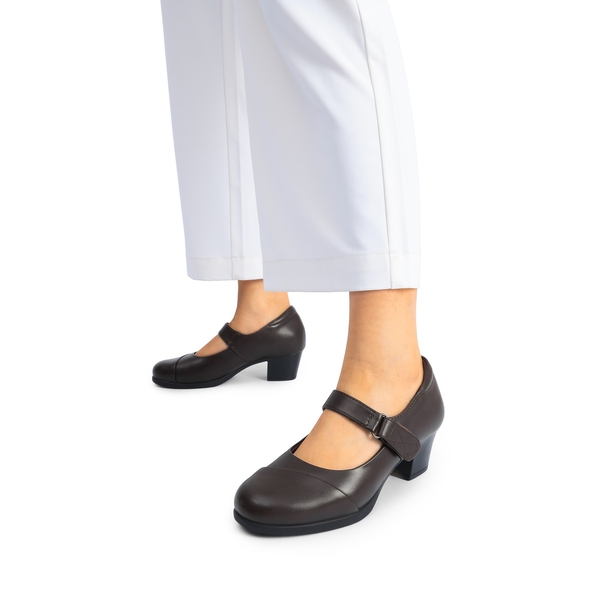 Arch Support Block Mary Jane Pumps - BROWN - 4