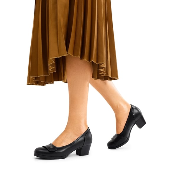 Comfortable Arch Support Slip On Pumps - BLACK - 4