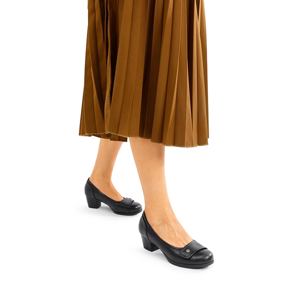 Comfortable Arch Support Slip On Pumps - BLACK - 6